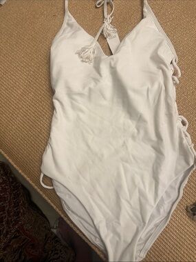 💜#70 BNWT Anne Taylor Loft One-Piece Swimsuit with Side Tie Detail